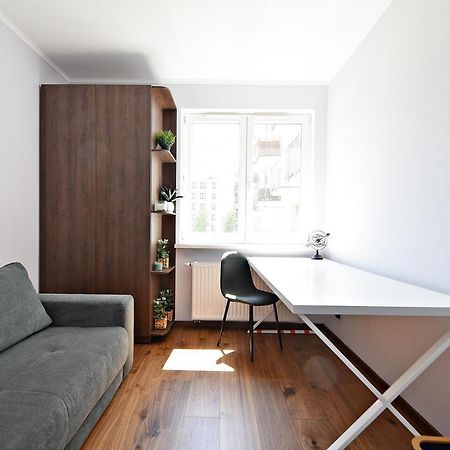 Wola Apartment Варшава Екстериор снимка