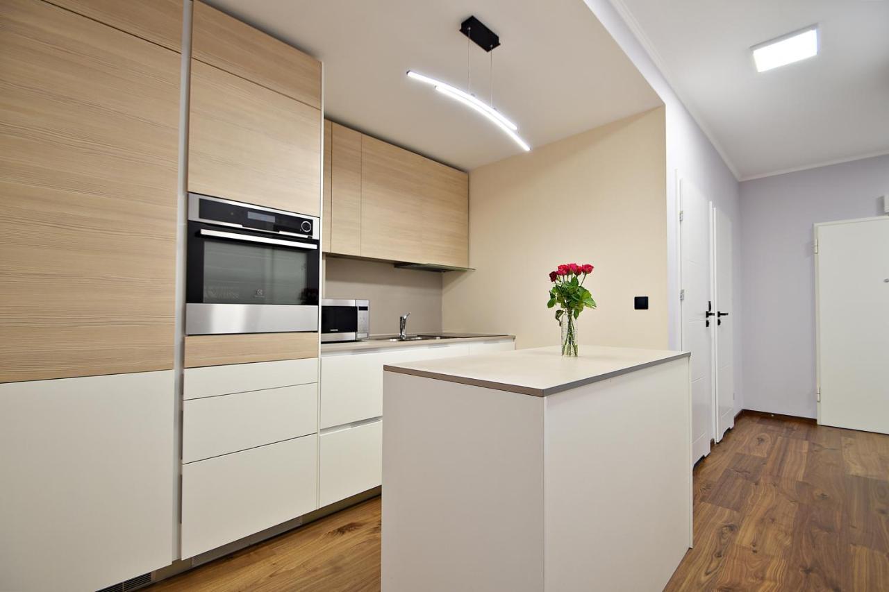 Wola Apartment Варшава Екстериор снимка
